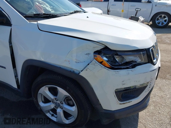 2020 Jeep Compass Altitude z VIN 3C4NJCBB8LT124978, wystawiony jako IAAI lot #42084990 z przebiegiem 101 501 mil mil oraz . Historia ofert i sprzedaży dostępna na DreamBid. Obrazek 6.