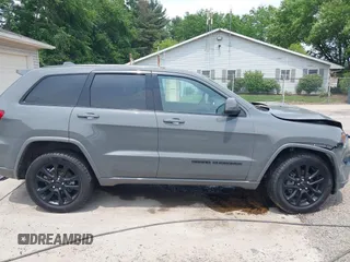 2020 Jeep Grand Cherokee North с VIN 1C4RJFAG4LC397993, выставлен на аукционе IAAI как лот 42390213 с пробегом 51 236 миль миль и . История ставок и продаж доступна на DreamBid. Изображение 14.