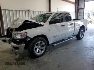 2023 Ram 1500 Big Horn z VIN 1C6RREBT0PN586091, wystawiony jako Copart lot #54053665 z przebiegiem 15 232 mil mil oraz Czysty tytuł • Clean title. Historia ofert i sprzedaży dostępna na DreamBid. Obrazek 1.