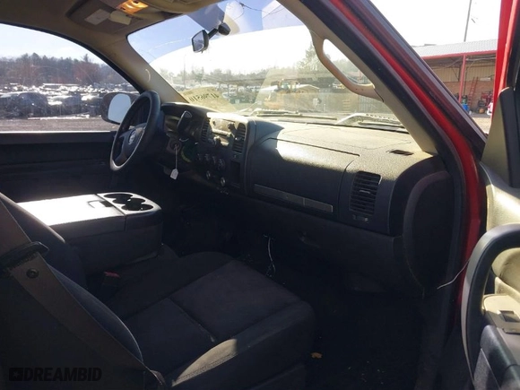 2011 Chevrolet Silverado 1500 LT with VIN 3GCPKSEA5BG130005, listed as a IAAI auction lot 41796510 with NaN miles. Bid and sale history available at carsss.com. Image 5.