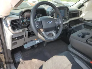 2021 Ford F-150 XL z VIN 1FTMF1E58MKD90530, wystawiony jako Copart lot #61824123 z przebiegiem 5 656 mil mil oraz . Historia ofert i sprzedaży dostępna na DreamBid. Obrazek 8.