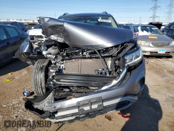 2023 Volkswagen Atlas SE with VIN 1V2KP2CA4PC527695, listed as a Copart auction lot 46023235 with 21,893 mi miles and Salvage title. Bid and sale history available at DreamBid. Image 5.