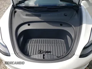 2022 Tesla Model 3 Long Range z VIN 5YJ3E1EB6NF184352, wystawiony jako Copart lot #55636845 z przebiegiem 30 891 mil mil oraz Szkody całkowita. Historia ofert i sprzedaży dostępna na DreamBid. Obrazek 11.