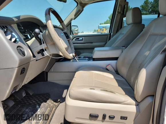 2008 Ford Expedition Limited z VIN 1FMFU205X8LA51775, wystawiony jako Copart lot #60281545 z przebiegiem 157 354 mil mil oraz Szkoda całkowita • Salvage title. Historia ofert i sprzedaży dostępna na DreamBid. Obrazek 7.
