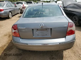 2003 Volkswagen Passat z VIN WVWPH63B83P389277, wystawiony jako Copart lot #66245594 z przebiegiem 108 579 mil mil oraz Szkoda całkowita • Salvage title. Historia ofert i sprzedaży dostępna na DreamBid. Obrazek 6.