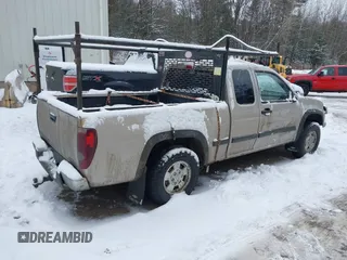 2004 Chevrolet Colorado LS Z71 with VIN 1GCDT196848174976, listed as a IAAI auction lot 41465139 with 185,149 mi miles. Bid and sale history available at carsss.com. Image 4.