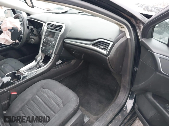 2016 Ford Fusion SE with VIN 3FA6P0HD7GR401848, listed as a IAAI auction lot 41687024 with 124,374 mi miles. Bid and sale history available at carsss.com. Image 5.