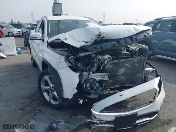 2019 Mercedes-Benz GLA with VIN WDCTG4EB0KJ552289, listed as a IAAI auction lot 41229473 with 89,897 mi miles. Bid and sale history available at carsss.com. Image 1.