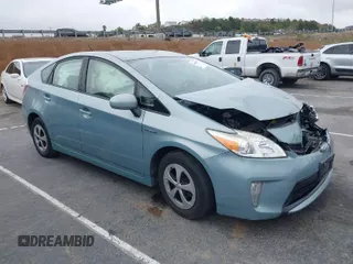 2014 Toyota Prius Four with VIN JTDKN3DU5E1851219, listed as a IAAI auction lot 41806545 with 185,735 mi miles. Bid and sale history available at carsss.com. Image 1.