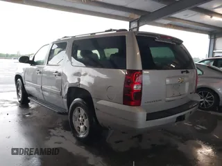 2007 Chevrolet Suburban LS with VIN 1GNFC16067J219667, listed as a IAAI auction lot 41900333 with 1 mi miles. Bid and sale history available at carsss.com. Image 3.