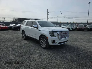 2021 GMC Yukon Denali with VIN 1GKS2DKL4MR143623, listed as a Copart auction lot 41826035 with 92,275 mi miles and Salvage Title. Bid and sale history available at carsss.com. Image 3.