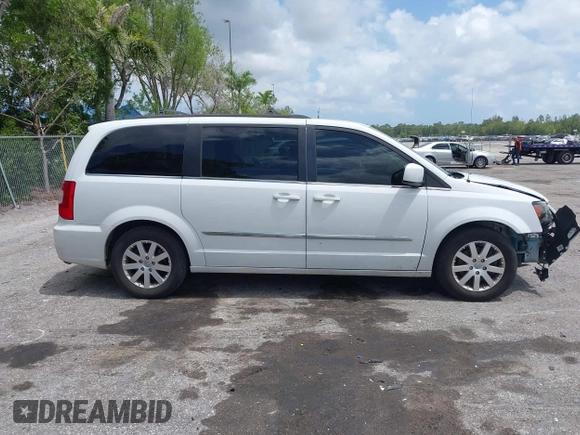 2016 Chrysler Town & Country Touring with VIN 2C4RC1BG5GR268623, listed as a IAAI auction lot 41966933 with 172,235 mi miles. Bid and sale history available at carsss.com. Image 13.