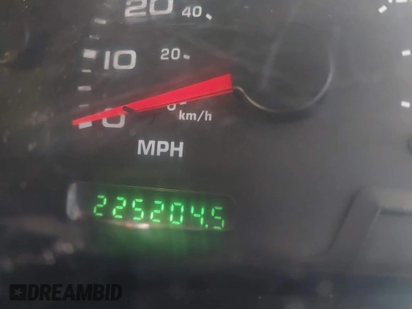 2003 Ford Super Duty F-250 XL with VIN 1FTNW21P83ED49491, listed as a IAAI auction lot 41784200 with 225,204 mi miles. Bid and sale history available at carsss.com. Image 15.