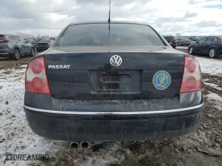 2002 Volkswagen Passat GLS with VIN WVWPD63BX2E396477, listed as a Copart auction lot 42934125 with 175,104 mi miles and Salvage Title. Bid and sale history available at carsss.com. Image 6.