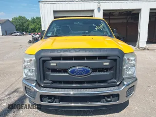 2015 Ford F-250 XLT z VIN 1FT7X2A68FEB98170, wystawiony jako IAAI lot #42524870 z przebiegiem 178 474 mil mil oraz . Historia ofert i sprzedaży dostępna na DreamBid. Obrazek 12.