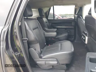 2022 Ford Expedition Max XLT z VIN 1FMJK1HTXNEA66466, wystawiony jako IAAI lot #41933676 z przebiegiem 78 556 mil mil oraz . Historia ofert i sprzedaży dostępna na DreamBid. Obrazek 8.