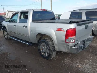 2010 GMC Sierra 1500 SLE z VIN 3GTRCVE0XAG117991, wystawiony jako IAAI lot #41549994 z przebiegiem 245 256 mil mil oraz . Historia ofert i sprzedaży dostępna na DreamBid. Obrazek 3.