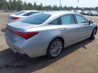 2019 Toyota Avalon Limited Hybrid z VIN 4T1B21FB9KU007974, wystawiony jako IAAI lot #42112574 z przebiegiem 45 708 mil mil oraz . Historia ofert i sprzedaży dostępna na DreamBid. Obrazek 4.