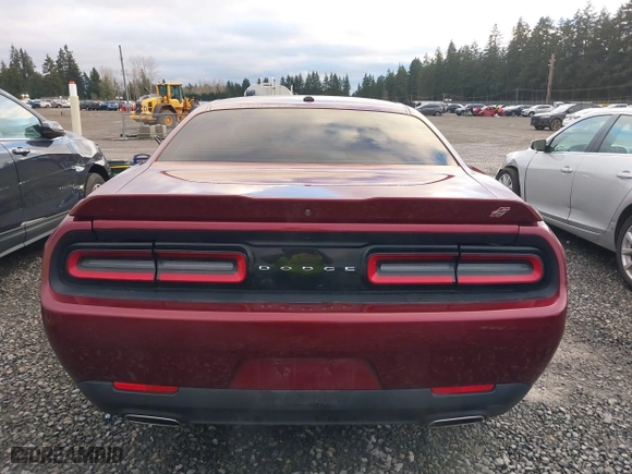2019 Dodge Challenger SXT with VIN 2C3CDZGG8KH690401, listed as a IAAI auction lot 41313735 with 67,227 mi miles. Bid and sale history available at carsss.com. Image 17.