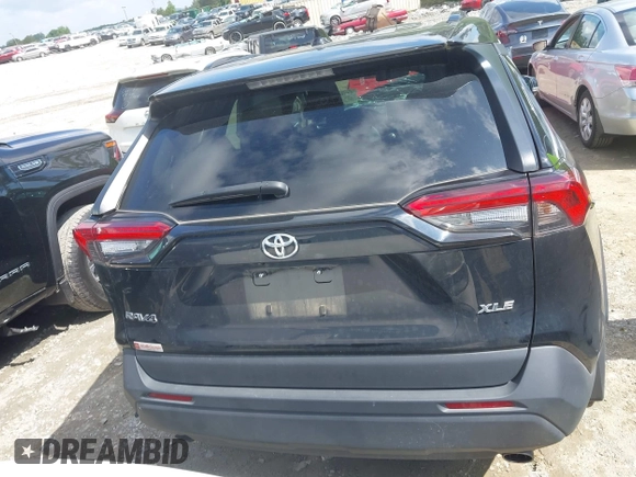 2024 Toyota RAV4 XLE Premium z VIN 2T3C1RFV5RC273009, wystawiony jako IAAI lot #42203695 z przebiegiem 21 641 mil mil oraz . Historia ofert i sprzedaży dostępna na DreamBid. Obrazek 16.