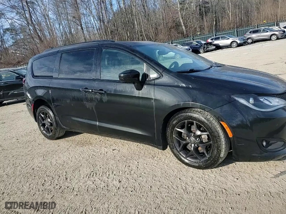 2018 Chrysler Pacifica Touring L with VIN 2C4RC1BG8JR357447, listed as a Copart auction lot 86329274 with 76,412 mi miles and Salvage Title. Bid and sale history available at carsss.com. Image 14.