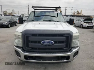 2013 Ford F-250 XL with VIN 1FTBF2A62DEA33905, listed as a Copart auction lot 54622635 with 362,145 mi miles and Clean Title. Bid and sale history available at DreamBid. Image 5.