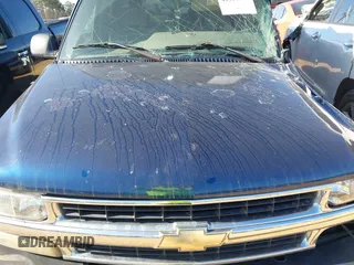 2002 Chevrolet Suburban LS with VIN 3GNEC16ZX2G275244, listed as a IAAI auction lot 41486081 with 1 mi miles. Bid and sale history available at carsss.com. Image 10.