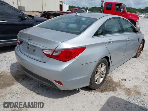 2014 Hyundai Sonata GLS with VIN 5NPEB4ACXEH859896, listed as a IAAI auction lot 42131282 with 174,700 mi miles and . Bid and sale history available at carsss.com. Image 4.