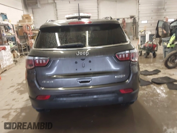 2018 Jeep Compass Altitude with VIN 3C4NJDBB6JT187581, listed as a IAAI auction lot 41542689 with 126,147 mi miles and . Bid and sale history available at carsss.com. Image 16.