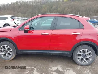 2018 FIAT 500X Trekking z VIN ZFBCFYCB6JP690033, wystawiony jako IAAI lot #41966797 z przebiegiem 129 236 mil mil oraz . Historia ofert i sprzedaży dostępna na DreamBid. Obrazek 14.