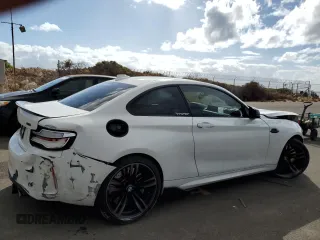 2018 BMW M2 z VIN WBS1J5C55JVD37074, wystawiony jako Copart lot #75325124 z przebiegiem 40 127 mil mil oraz Szkoda całkowita • Salvage title. Historia ofert i sprzedaży dostępna na DreamBid. Obrazek 3.
