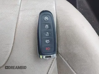 2015 Ford Focus Titanium с VIN 1FADP3J28FL213712, выставлен на аукционе IAAI как лот 42158433 с пробегом 173 696 миль миль и . История ставок и продаж доступна на DreamBid. Изображение 11.