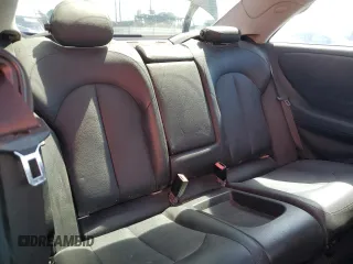 2008 Mercedes-Benz CLK 550 z VIN WDBTJ72H48F253982, wystawiony jako Copart lot #49820905 z przebiegiem 176 513 mil mil oraz Szkody całkowita. Historia ofert i sprzedaży dostępna na DreamBid. Obrazek 10.