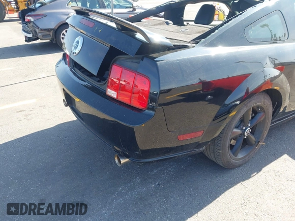 2007 Ford Mustang GT Deluxe with VIN 1ZVHT82H275285063, listed as a IAAI auction lot 41969173 with 78,725 mi miles. Bid and sale history available at carsss.com. Image 4.