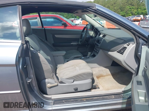 2008 Chrysler Sebring LX with VIN 1C3LC45K58N674637, listed as a IAAI auction lot 42165179 with 190,517 mi miles and . Bid and sale history available at DreamBid. Image 5.