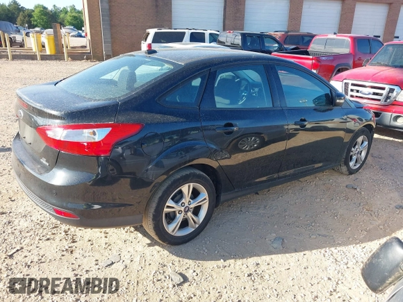 2013 Ford Focus SE z VIN 1FADP3F2XDL311811, wystawiony jako IAAI lot #42127000 z przebiegiem 136 683 mil mil oraz . Historia ofert i sprzedaży dostępna na DreamBid. Obrazek 4.