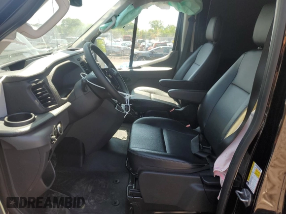 2024 Ford Transit Cargo z VIN 1FTBW3X81RKB79008, wystawiony jako Copart lot #58158005 z przebiegiem Nie podano mil oraz Szkoda całkowita • Salvage title. Historia ofert i sprzedaży dostępna na DreamBid. Obrazek 7.