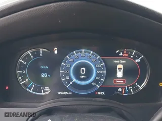 2018 Cadillac Escalade Luxury with VIN 1GYS4BKJ3JR143952, listed as a IAAI auction lot 41333902 with 124,265 mi miles. Bid and sale history available at carsss.com. Image 7.