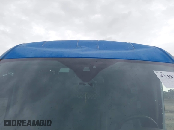 2018 Ford Transit z VIN 1FTYR2CM0JKB10510, wystawiony jako IAAI lot #42403132 z przebiegiem 97 056 mil mil oraz . Historia ofert i sprzedaży dostępna na DreamBid. Obrazek 17.