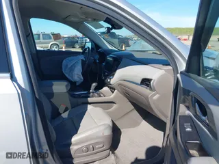 2019 Chevrolet Traverse LT Leather with VIN 1GNEVHKW0KJ126807, listed as a IAAI auction lot 41681930 with 90,320 mi miles. Bid and sale history available at carsss.com. Image 5.