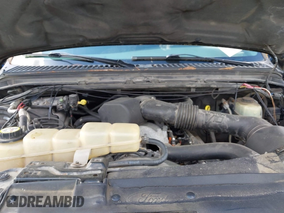 2003 Ford Excursion Special Serv z VIN 1FMNU40S23ED53961, wystawiony jako IAAI lot #42200815 z przebiegiem 232 477 mil mil oraz . Historia ofert i sprzedaży dostępna na DreamBid. Obrazek 10.