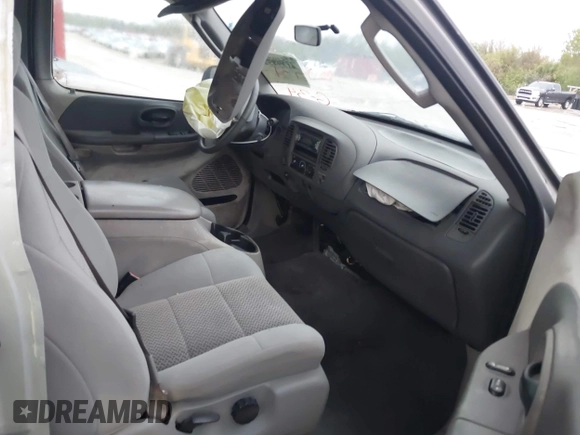 2003 Ford F-150 XL with VIN 1FTRX18W53NA09107, listed as a IAAI auction lot 41394520 with 187,489 mi miles. Bid and sale history available at carsss.com. Image 5.