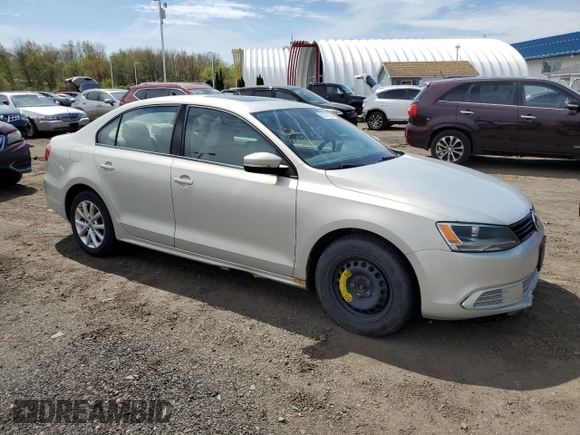 2011 Volkswagen Jetta SE z VIN 3VWDZ7AJ4BM316537, wystawiony jako Copart lot #55170355 z przebiegiem 185 265 mil mil oraz Czysty tytuł • Clean title. Historia ofert i sprzedaży dostępna na DreamBid. Obrazek 4.