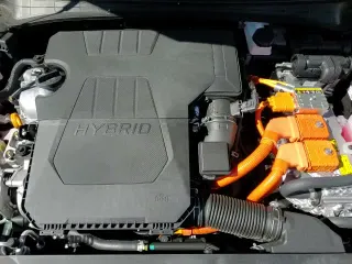 2025 Hyundai Elantra Limited with VIN KMHLN4DJ1SU165457, listed as a Copart auction lot 84891355 with 4,660 mi miles and Salvage title. Bid and sale history available at DreamBid. Image 13.