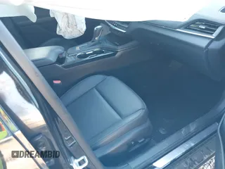 2025 Cadillac CT4 Luxury z VIN 1G6DA5RK8S0110154, wystawiony jako IAAI lot #41767412 z przebiegiem 4 026 mil mil oraz . Historia ofert i sprzedaży dostępna na DreamBid. Obrazek 5.