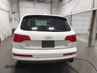 2015 Audi Q7 Premium Plus z VIN WA1LGAFE3FD010597, wystawiony jako IAAI lot #41010174 z przebiegiem 119 827 mil mil oraz . Historia ofert i sprzedaży dostępna na DreamBid. Obrazek 17.