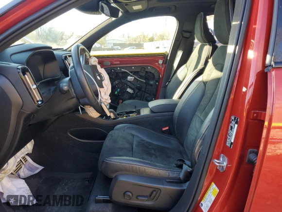 2021 Volvo XC40 R-Design with VIN YV4162UM2M2462305, listed as a Copart auction lot 42974065 with 24,827 mi miles and Salvage Title. Bid and sale history available at carsss.com. Image 7.