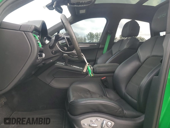 2023 Porsche Macan GTS z VIN WP1AF2A59PLB56652, wystawiony jako Copart lot #44439815 z przebiegiem 21 757 mil mil oraz Szkoda całkowita • Salvage title. Historia ofert i sprzedaży dostępna na DreamBid. Obrazek 7.