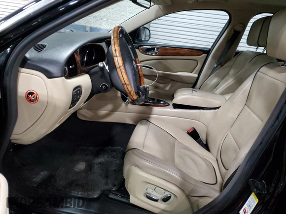 2008 Jaguar XJ Vanden Plas with VIN SAJWA82B28SH19503, listed as a Copart auction lot 78394894 with 159,071 mi miles and Salvage Title. Bid and sale history available at carsss.com. Image 7.