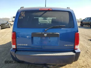 2009 Dodge Nitro SE z VIN 1D8GT28KX9W530723, wystawiony jako Copart lot #76746494 z przebiegiem 209 817 mil mil oraz Szkoda całkowita • Salvage title. Historia ofert i sprzedaży dostępna na DreamBid. Obrazek 6.